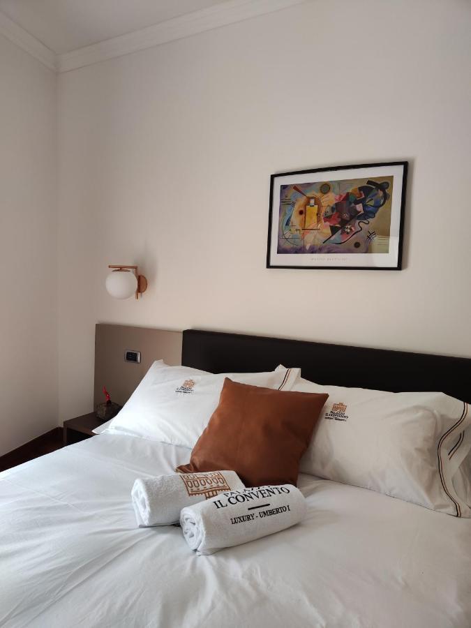 Palazzo Il Convento Luxury Umberto I Bed and Breakfast Napels Buitenkant foto