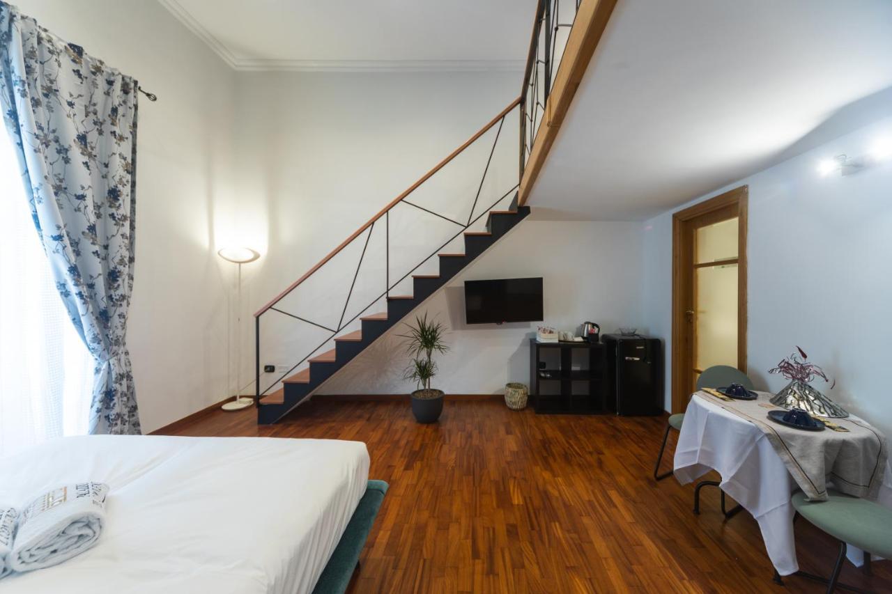 Palazzo Il Convento Luxury Umberto I Bed and Breakfast Napels Buitenkant foto