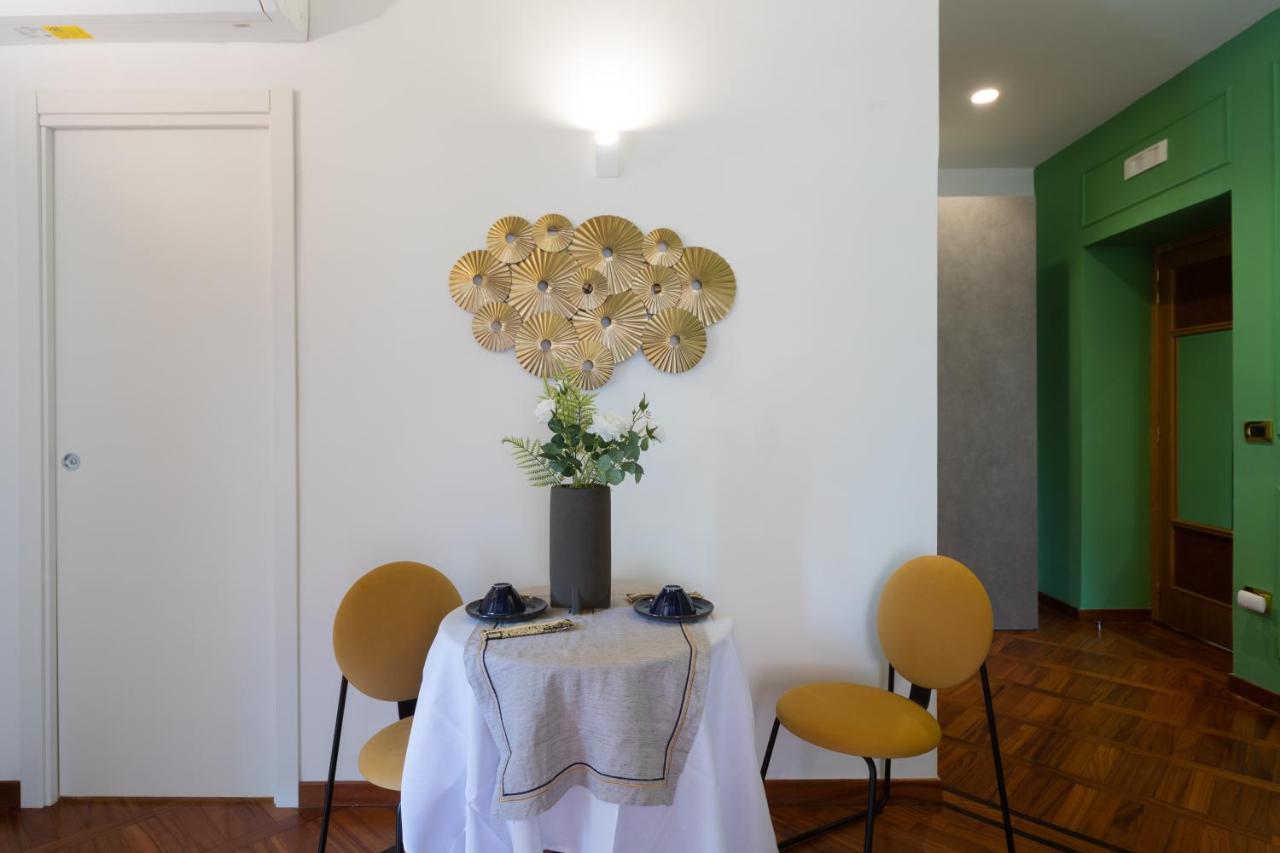 Palazzo Il Convento Luxury Umberto I Bed and Breakfast Napels Buitenkant foto